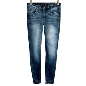 Judy Blue women’s skinny fit jeans size 27 mid rise medium wash blue